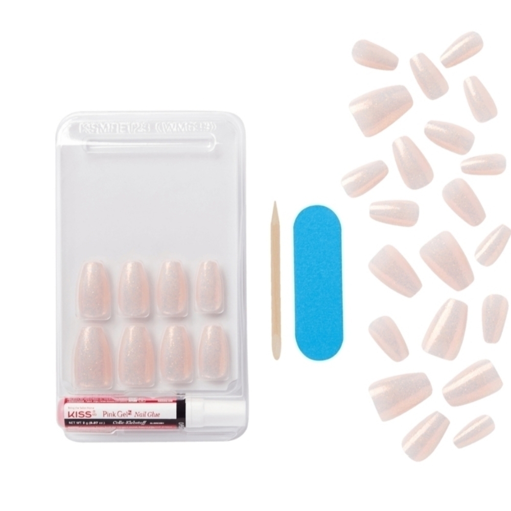 Kiss Classy Nails in Cozy Meets Cute (pink shimmer)•28 - Picture 2 of 4